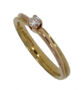 18 karaats gouden solitair ring met diamant 0,15ct