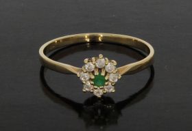 14 karaats gouden rozet ring met smaragd en zirkonia