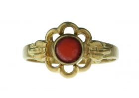 14 karaats gouden antieke kinder ring met bloedkoraal