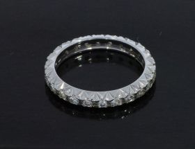 14 karaats witgouden alliance ring met 24 briljant geslepen diamanten