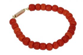 Bloedkoraal armband 14k gouden antiek slot 26 kralen