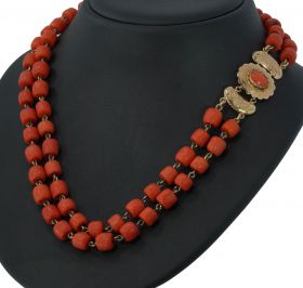 Bloedkoraal unieke ketting 14k gouden slot en massief gouddraad antiek