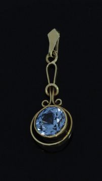 Bewerkte 14 karaats gouden Retro ketting hanger blauwe Topaas