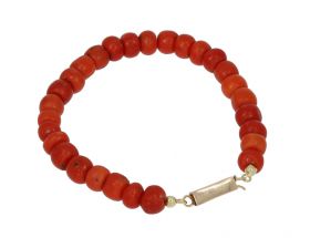 Kaasjes bloedkoralen antieke armband 14k gouden slot