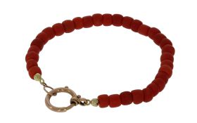 Bloedkoraal armband met antieke 14 karaats rosegouden sluiting