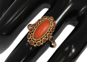 Bloedkoraal antieke 14k gouden entourage ring