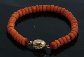 Antieke bloedkoraal kaasjes armband 14 karaats gouden slot