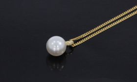 Blush 14 karaats gouden parel ketting hanger