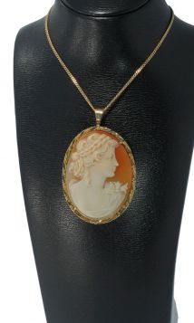 Schelpcamee portret dame grote 18k gouden ketting hanger broche