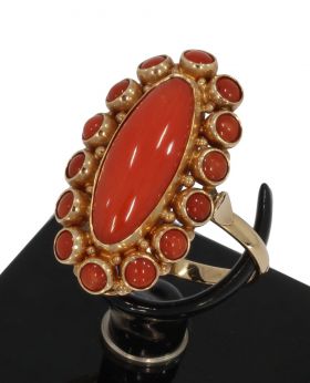 Bloedkoraal entourage 14k gouden robuuste ring vintage