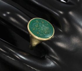 Familiewapen groene onyx 14k gouden zegelring