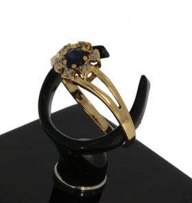18 karaats gouden dames ring met saffier en diamanten