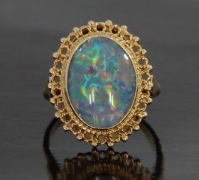 Opaal fraaie 14 karaats gouden dames ring 