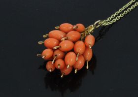 Trosvormige bloedkoraal antieke ketting hanger goud