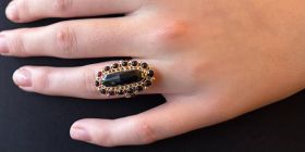 Entourage 14 karaats gouden granaat dames ring vintage robuust