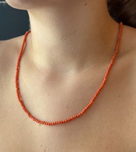 Bloedkoraal antieke ketting elegant 14k gouden slot kapittel