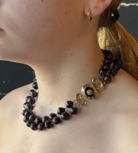 2-strengs antieke robuuste granaat dames ketting fraai 14k gouden slot
