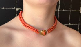 Bloedkoraal antieke ketting fraai 14k gouden slot 2-strengs