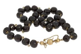 Granaten antieke ketting 14k gouden slot en 14k gouden draad uniek