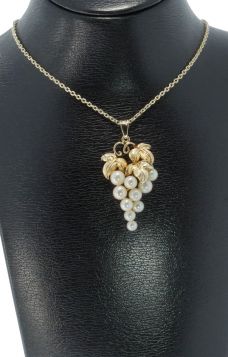 Druiventros met parels 14 karaats gouden ketting hanger