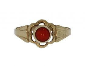 Geelgouden Vintage kinderring met bloedkoraal