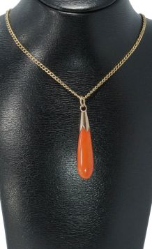 Bloedkoraal pegel gouden vintage ketting hanger