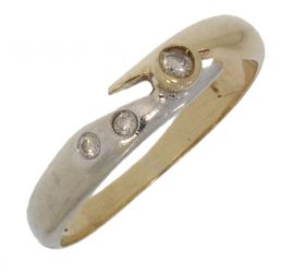 Bovenkant gouden dames ring met diamantjes