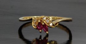 Robijn diamanten 18 karaats gouden dames ring