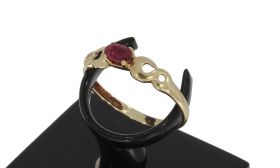 Robijn 14k geelgouden dames ring opengewerkt motief