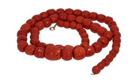 Bloedkoraal vintage ketting oplopend grote kraal 14k gouden slot