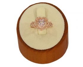 Rosegouden ring met 17 diamanten en hartvormige zirkonia