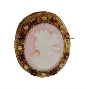 Antieke 14 karaats gouden broche met roze schelpcamee 
