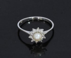 Bloem rozet parel ring 14k witgoud met 10 diamanten