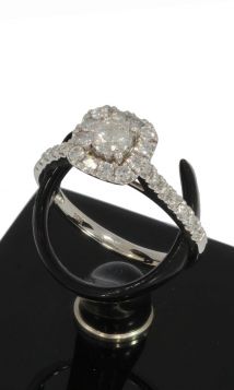 Luxe dames ring witgoud volgezet met 27 diamanten