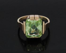 14 karaats gouden Retro ring met groene Spinel
