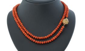 Bloedkoraal ketting fraai 14k gouden antiek slot filigrain bewerkt