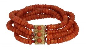 Bloedkoralen 4-strengs antieke armband fraai 14k gouden slot