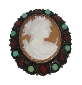 Schelpcamee 14k gouden hanger en broche Artemis chrysopraas en granaten