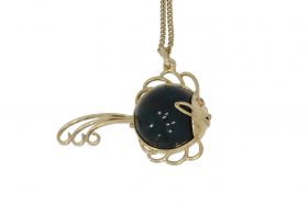 Sluierstaart vis 14 karaats gouden hanger met heliotroop uniek