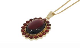 Cabochon granaten 14 karaats gouden entourage ketting hanger