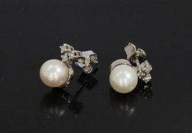 Vintage parel oorbellen met 6 diamanten 14k witgoud