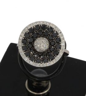 Design 14 karaats gouden ring met witte en zwarte diamanten luxe