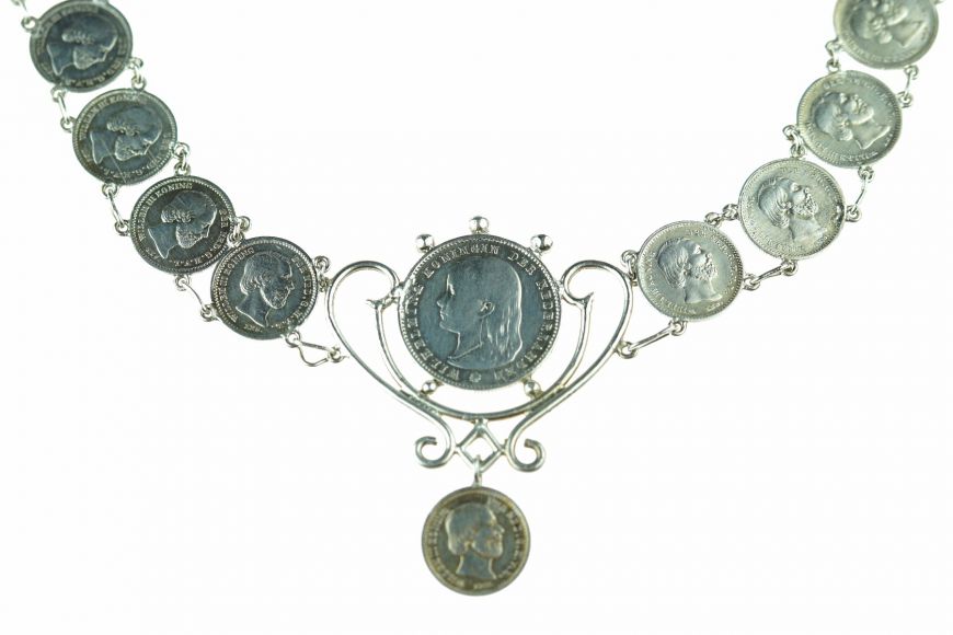 Previs site badge Schaduw 17-083.6 Bijzondere zilveren ketting gemaakt van Willem III stuivers
