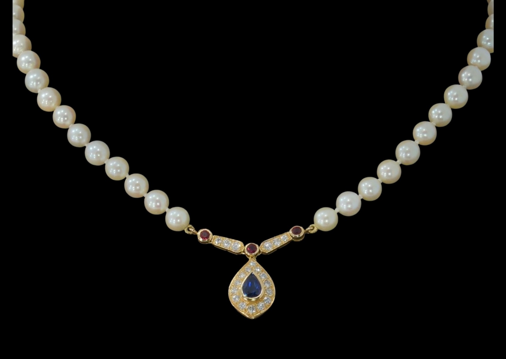 Ketting met parels en diamanten van Voordeelsieraden.nl